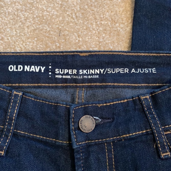 HOST PICK! Old Navy Super Skinny Jeans - Picture 7 of 7